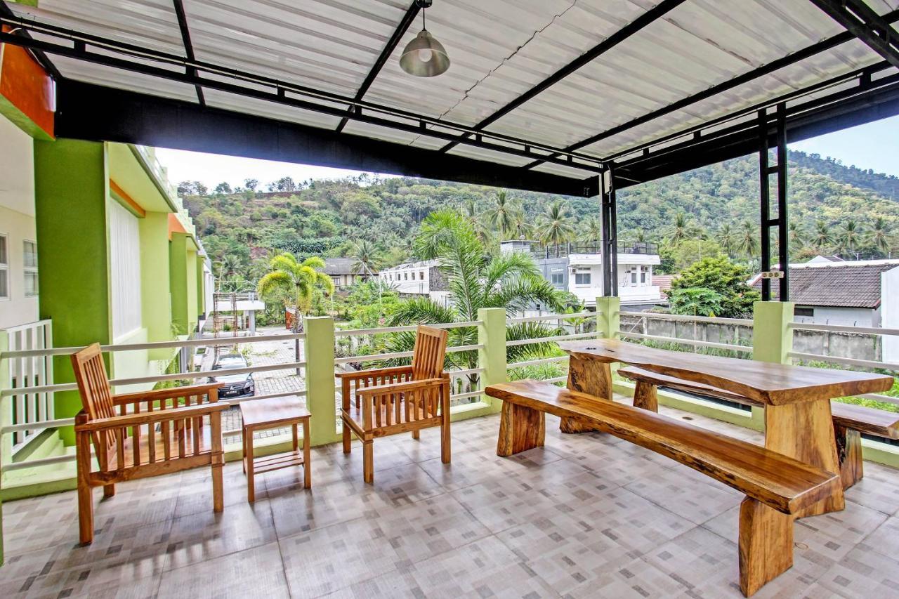 Capital O 91384 Rintaka Residence Senggigi Buitenkant foto